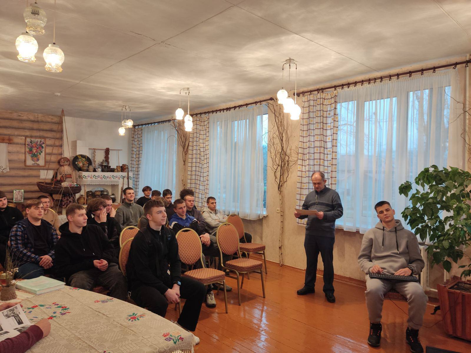 photo 2025-12-18 19-18-15