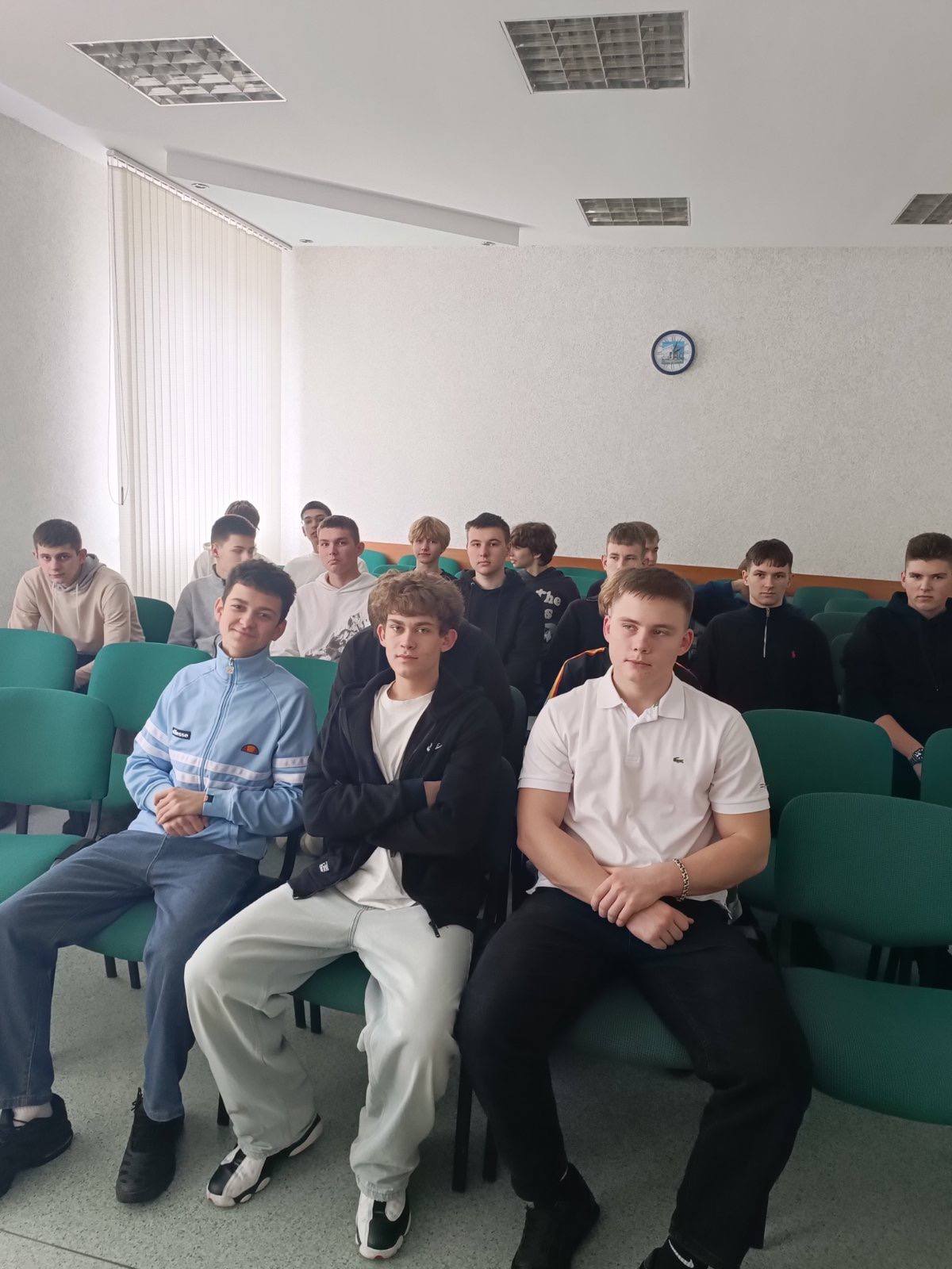 photo 2025-12-11 18-16-23