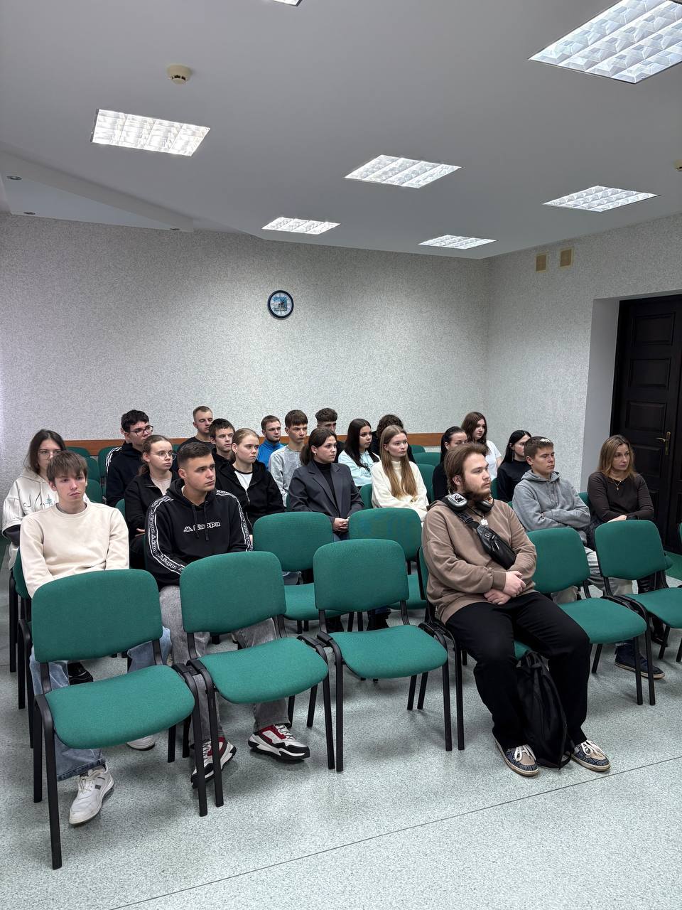 photo 2025-12-10 18-03-38